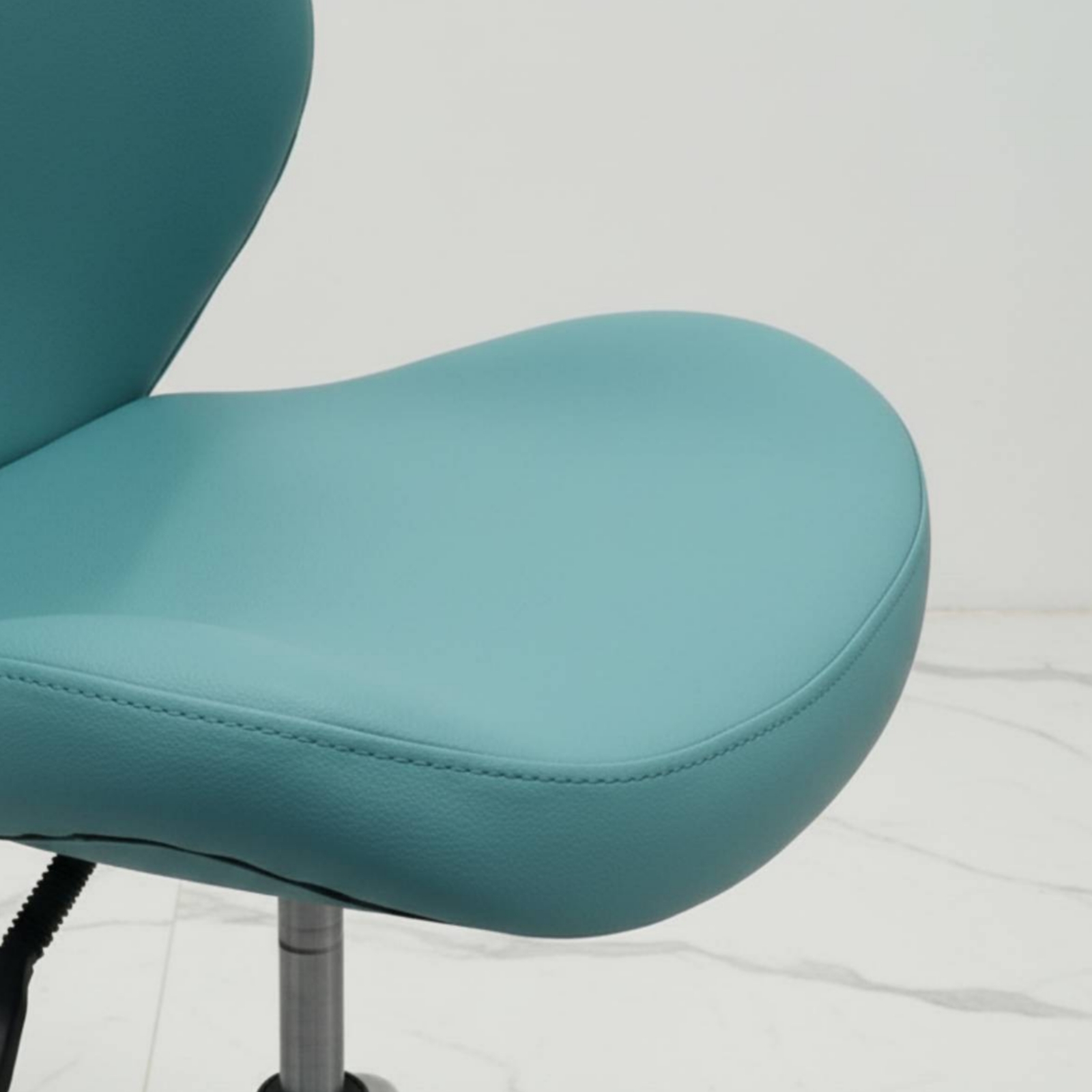 كرسي مكتب دوار مبطن، كرسي مكتب - مراجعة Office Furniture وسعره